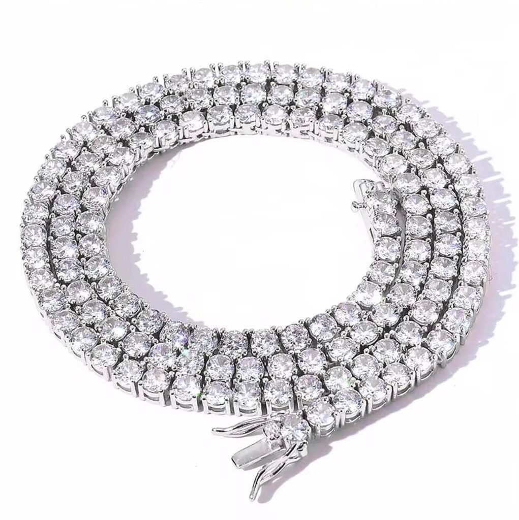 Collana tennis Rivière d'Azur in argento 925 con moissaniti, finitura bianca rodiata, chiusura aperta