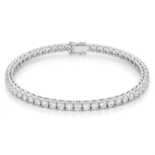 Bracciale tennis French Riviera in oro bianco con diamanti sintetici creati in laboratorio, incastonatura a 4 griffe, chiusura a scatto con doppia sicurezza Bracciale tennis French Riviera in oro bianco con diamanti sintetici creati in laboratorio, incastonatura a 4 griffe, chiusura a scatto con doppia sicurezza